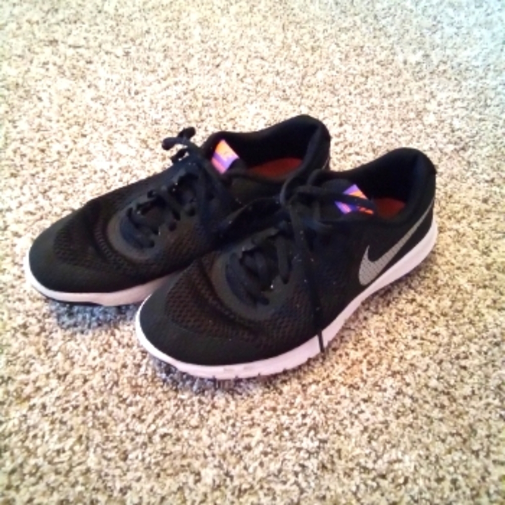 Nike 5.5